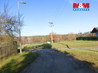 Nabízíme k prodeji prostorný a světlý byt 2+1 o užitné ploše