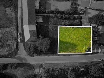 Nabízíme k prodeji pole o výměře 6153m2. Pozemek je hned ved