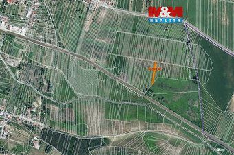 Prodej pozemku o výměře 344 m2 v katastru obce Vracov. Jedná