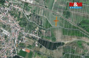 Prodej pozemku o výměře 344 m2 v katastru obce Vracov. Jedná