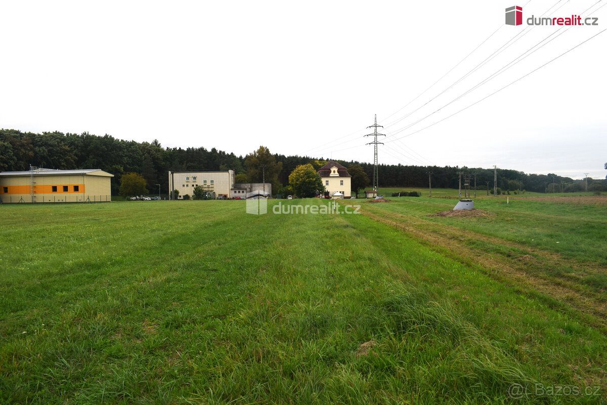 +popl. 8000, , k prodeji rovinatý pozemek u lesa o CP 6490m²