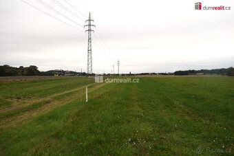 +popl. 8000, , k prodeji rovinatý pozemek u lesa o CP 6490m²