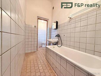 Nabízíme k prodeji bytovou jednotku 2+1 (42m2) v původním st