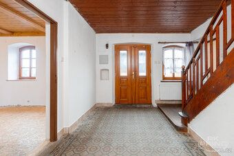V zastoupení majitele nabízím krásný cihlový dům s výborným 
