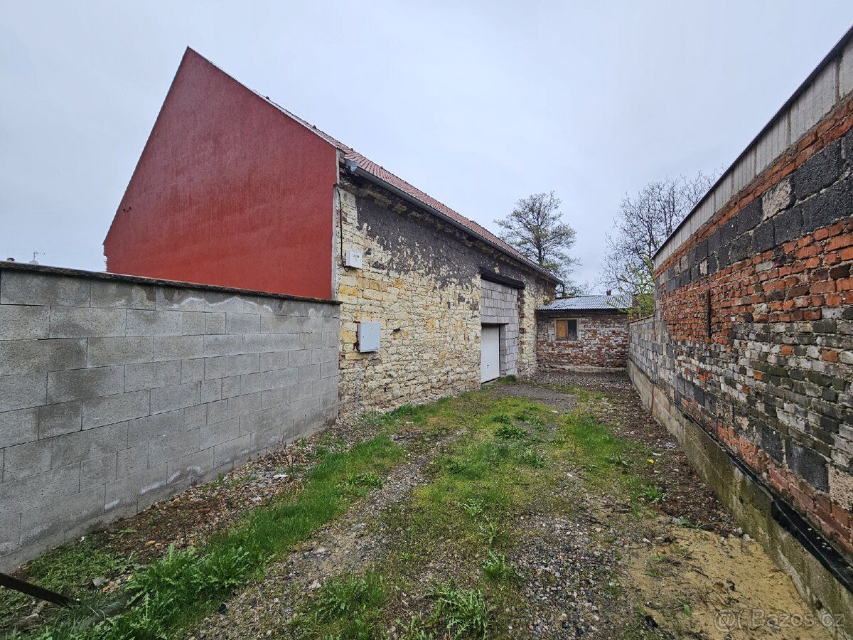 Pronaimu stodolu v klidné části Kročehlavy - Kladno. Dobrý s