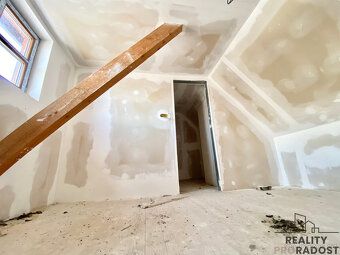 Nabízíme k prodeji moderní apartmánový dům v malebné lokalit