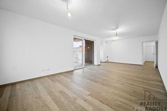 Prodej nového bytu 4+kk s balkonem, lodžií, sklepem a garážo