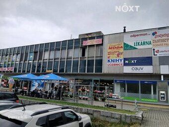 Nabízíme k pronájmu kancelář resp.obchodní prostor v obchodn