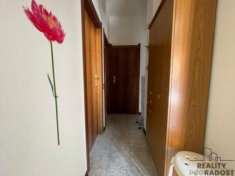 Apartmán jen pár kroků od moře s parkovacím místem a garáži.
