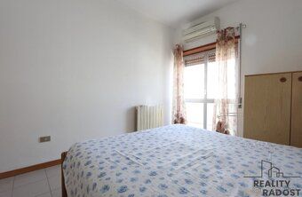 Apartmán přímo u pláže s parkovacím stáním.
Rádi by jste si 