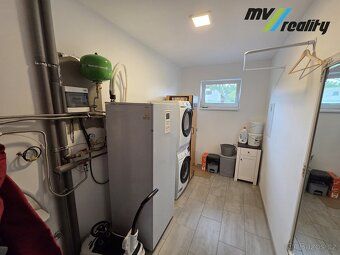 Ev.č. 2023 Nabízíme k pronájmu prostorný a moderní rodinný d