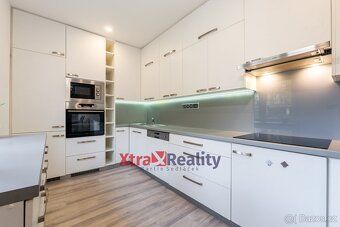 Ev.č. 00100 V exkluzivní zastoupení klienta Vám zprostředkuj