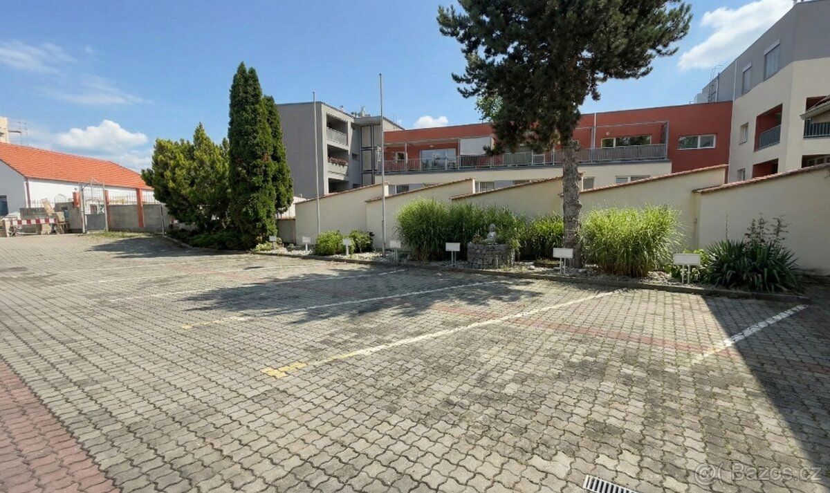 Exkluzivně nabízíme k prodeji komerční objekt v atraktivní l
