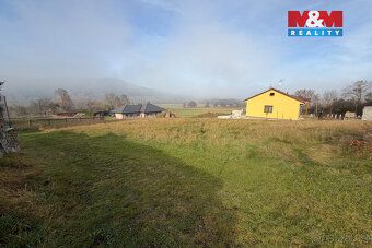 Nabízíme k prodeji výjimečný pozemek o rozloze 1016 m² v mal