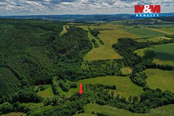 Nabízíme k prodeji soubor 3 parcel o celkové ploše 10 644 m2