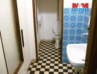Exkluzivně nabízíme k prodeji dům o celkové ploše 450 m², s 
