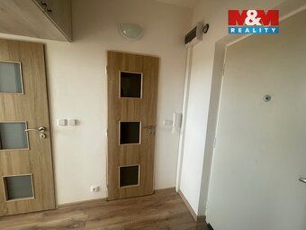 Zprostředkuji vám pronájem bytu 1+1 35m2 v 7. patře panelové