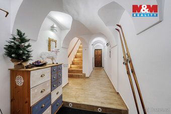 Nabízíme k prodeji výjimečný penzion - apartmánový dům o uži