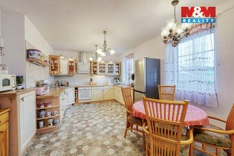 Nabízíme k prodeji výjimečný penzion - apartmánový dům o uži