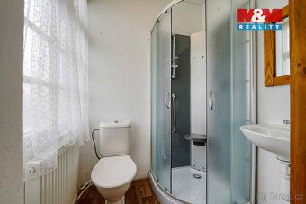 Nabízíme k prodeji prostorný rodinný dům o podlahové ploše 1