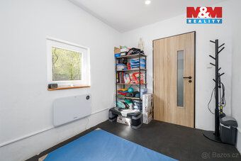 Kouzelný dvoupodlažní domek na Cínovci se započatou rekonstr