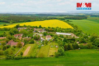 Hledáte místo pro svůj budoucí domov v klidném prostředí pří