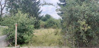 Nabízím stavební pozemky o velikosti 1000m2 v obci Kozomín, 