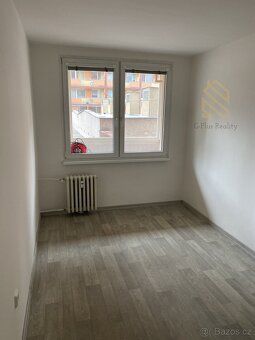 Nabízím k pronájmu světlý byt o dispozici 2+1 a výměře 49 m²