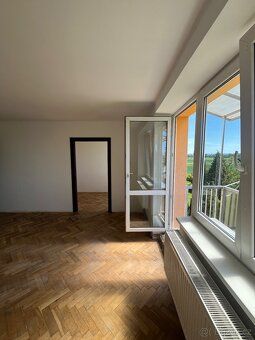 🏠🌿 Nabízíme ke koupi prosluněný dobře situovaný byt 3kk o pl