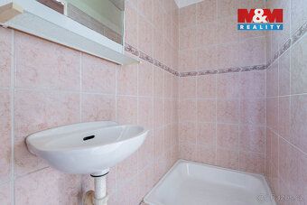 Nabízíme k prodeji chatu se zahradou o celkové ploše 413 m² 