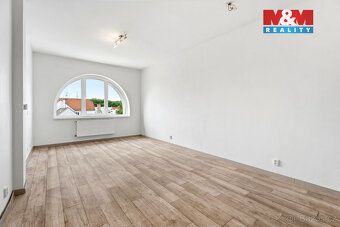 Nabízíme k prodeji světlý byt 2+kk o výměře 52 m², který se 
