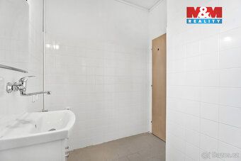 Nabízíme k prodeji světlý byt 2+kk o výměře 52 m², který se 