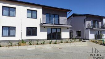 Nabízím k pronájmu komerční prostory o celkové výměře 60 m²,
