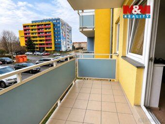 Pronájem zařízeného světlého bytu 1+kk s balkonem v osobním 