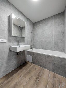 Hledáte prostorné a moderní bydlení v klidné lokalitě s dobr