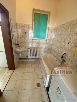 Nabízíme pronájem pěkného bytu 67 m2, 2+1, včetně 1x parkova