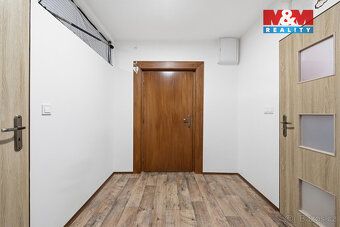 Nabízíme víceúčelový dům kombinující bytové a komerční prost