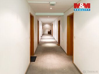 Nabízíme ke koupi krásný, světlý byt o velikosti 39 m² s kry