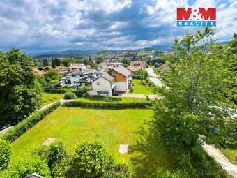 Nabízíme ke koupi krásný, světlý byt o velikosti 39 m² s kry