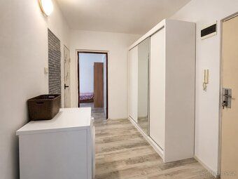 Nabízíme k pronájmu byt o dispozici 2+1 a výměře 52,6 m2 na 