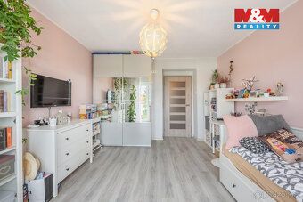 Nabízíme k pronájmu pěkný a útulný byt 2+1 s balkónem v cihl