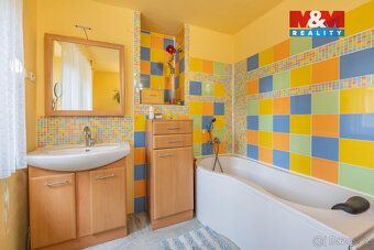 Nabízíme k pronájmu pěkný a útulný byt 2+1 s balkónem v cihl