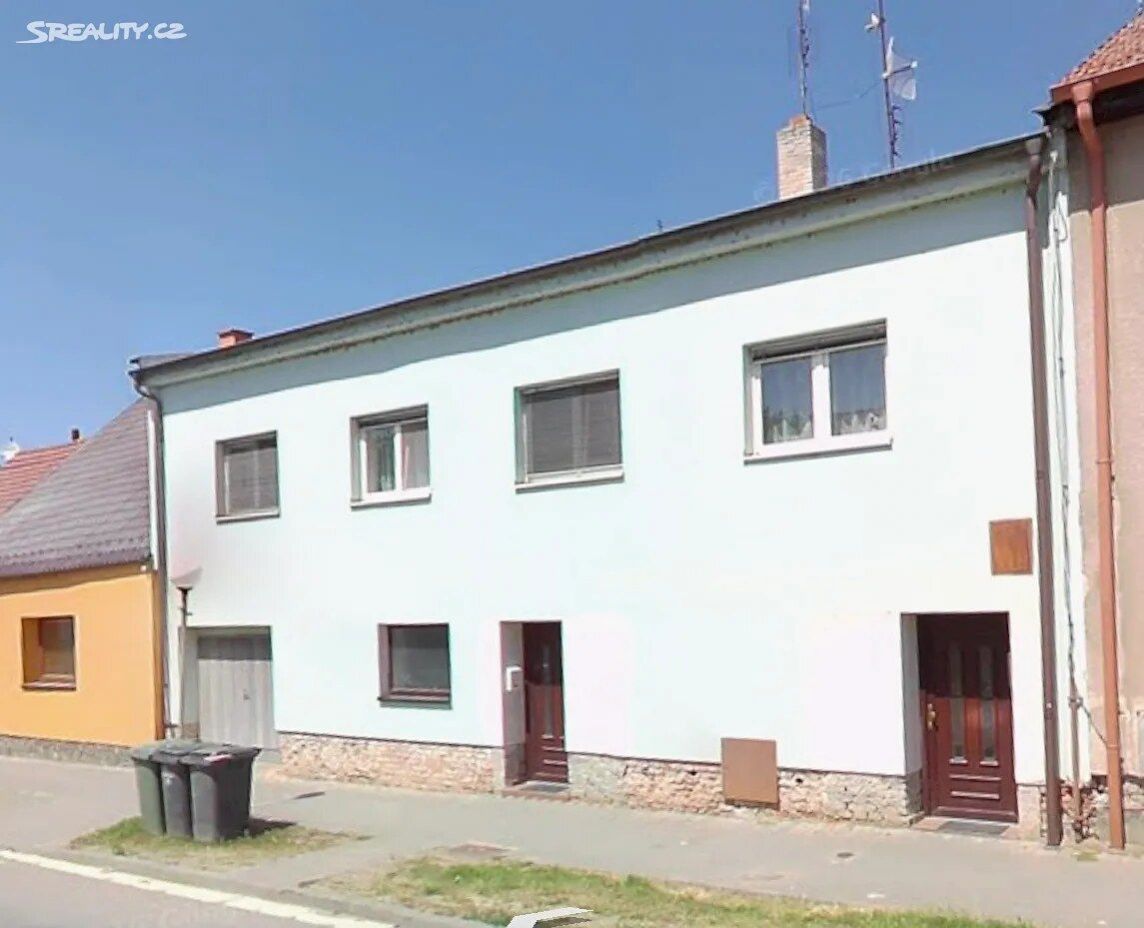 Dvě jednotky v jedné nemovitosti sklad s výlohou do ulice - 