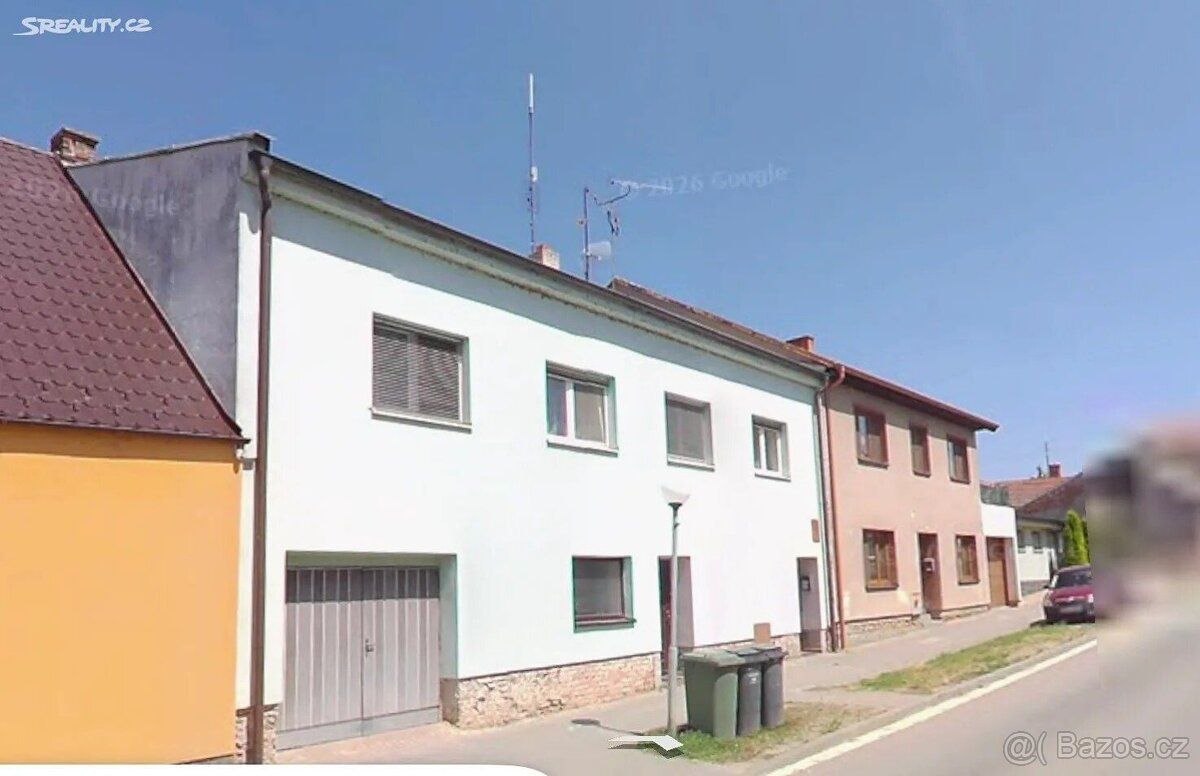 Dvě jednotky v jedné nemovitosti sklad s výlohou do ulice - 
