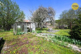 Pozemek o rozloze 1170 m², nacházející se ve Vranové Lhotě, 