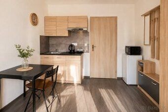 Ev.č. 01762 Designový byt 2+kk s balkonem 12 m² a garážovým 