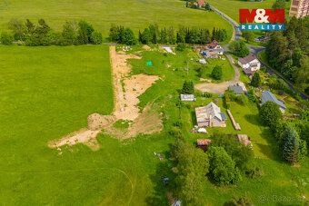 Prodej pozemku k bydlení o výměře 1009 m² v klidné části obc