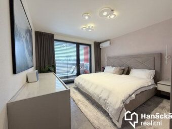 PRODEJ | Luxusní byt 3+kk s terasou, garážovým stáním a díln