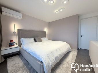 PRODEJ | Luxusní byt 3+kk s terasou, garážovým stáním a díln