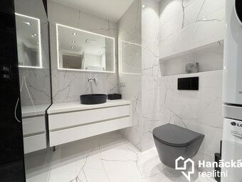 PRODEJ | Luxusní byt 3+kk s terasou, garážovým stáním a díln